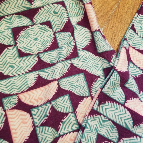 TC LulaRoe Leggings - Picture 3 of 3